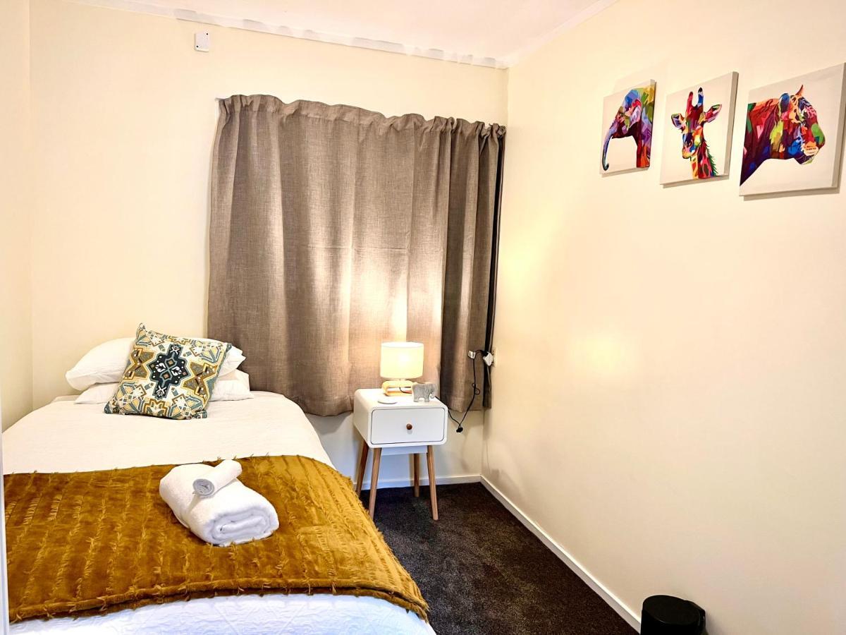 Adorable 2 Bedroom Unit Walk To Town 로토루아 외부 사진