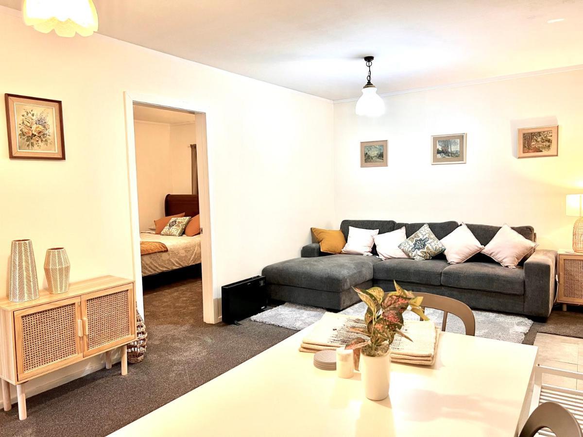Adorable 2 Bedroom Unit Walk To Town 로토루아 외부 사진